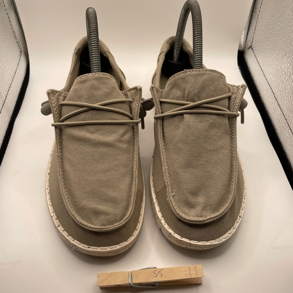 Hey Dude Wendy grey womens loafers size 6 - Picture 3 of 9